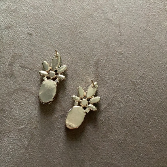 Pineapple Earrings - Picture 6 of 7